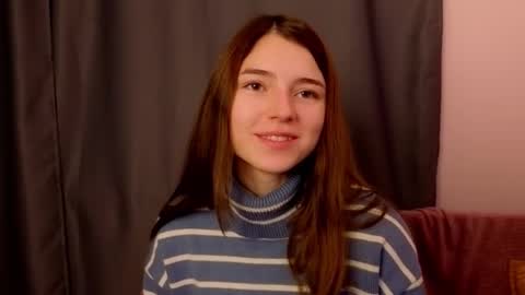 Snapshot of pamilarakestraw chatting on 10/16/25, 07:48 daniella online show from 10/16/25, 07:48