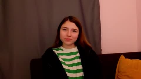 Snapshot of pamilarakestraw chatting on 10/18/25, 10:54 daniella online show from 10/18/25, 10:54