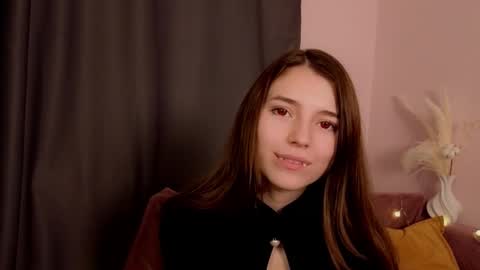 Snapshot of pamilarakestraw chatting on 10/31/25, 07:37 daniella online show from 10/31/25, 07:37