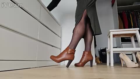 Snapshot of pantyhose_ggggg chatting on 10/14/25, 11:22 pantyhose_ggggg online show from 10/14/25, 11:22