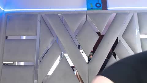 Paola Lyon online show from 02/24/25, 07:41