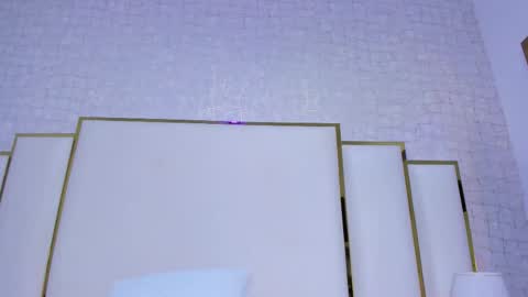 Paola  online show from 10/19/25, 11:33