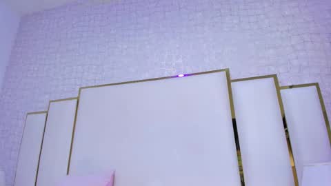 Paola  online show from 11/10/25, 11:31