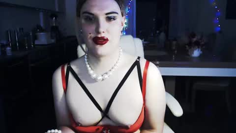 Snapshot of paoladoll chatting on 12/11/24, 03:13 Sarina Williams online show from 12/11/24, 03:13
