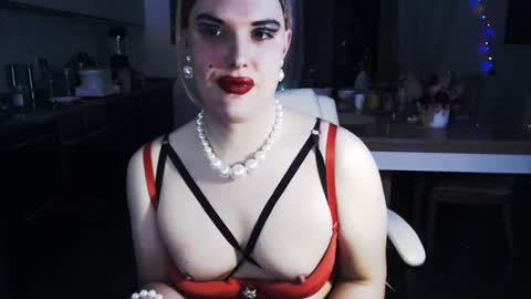Snapshot of paoladoll chatting on 12/19/24, 04:13 Sarina Williams online show from 12/19/24, 04:13