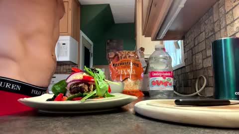 Snapshot of papaboner_foryourpleasure chatting on 09/20/25, 09:16 PapaBoner online show from 09/20/25, 09:16