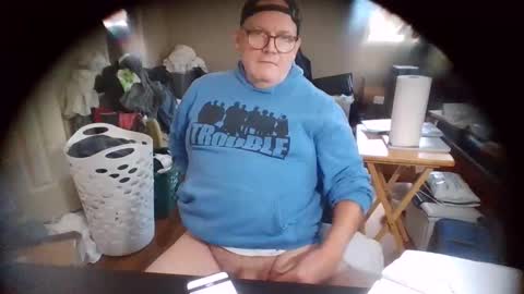 papi__chulo__501 online show from 11/23/25, 08:19