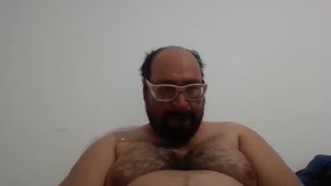 Snapshot of papi_adiel4 chatting on 01/14/25, 08:20 papi_adiel4 online show from 01/14/25, 08:20