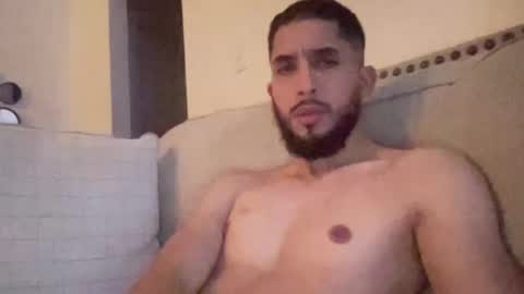 papicubano_guapo23cm online show from 11/08/25, 06:02