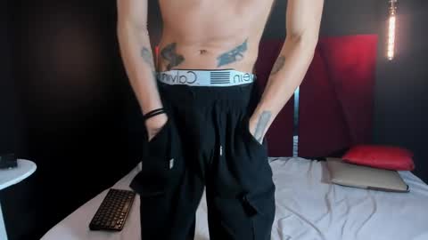 paranoidtemptaion_ online show from 02/15/25, 03:39