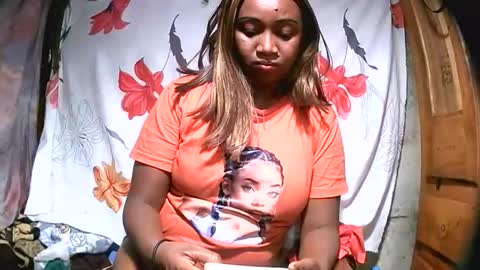 Snapshot of parichia chatting on 11/23/25, 06:41 parichia online show from 11/23/25, 06:41