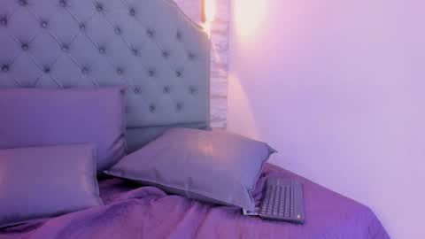 Taylor  online show from 10/12/25, 07:18