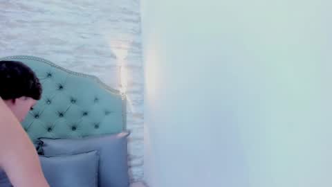 Taylor  online show from 10/29/25, 07:48