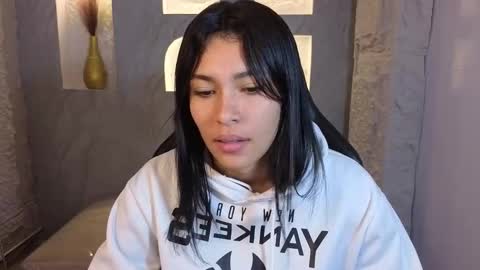 paris online show from 11/13/25, 03:05