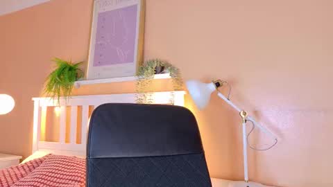 PARIS online show from 10/27/25, 07:40