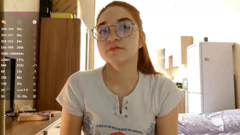 Snapshot of parisstoot chatting on 11/08/25, 08:40 Michelle online show from 11/08/25, 08:40