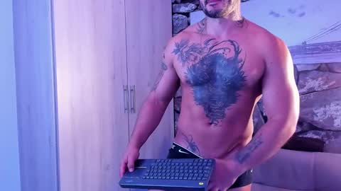 Snapshot of parker_lavine chatting on 12/24/24, 01:38 parker lavine online show from 12/24/24, 01:38