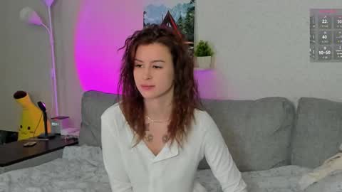 Snapshot of partytyamba chatting on 11/17/25, 08:09 partytyamba online show from 11/17/25, 08:09