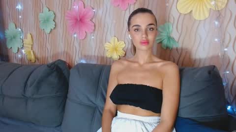 I am Lora and i am glad to see you in my room online show from 09/22/25, 03:19