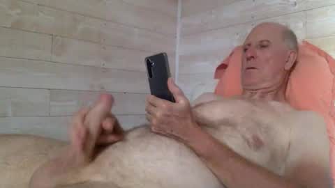 Snapshot of patibulaire1912 chatting on 10/19/25, 11:11 Pati24 online show from 10/19/25, 11:11