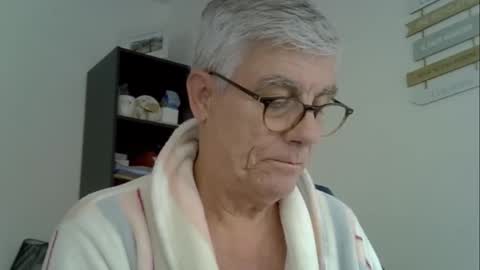 patrick5275 online show from 10/14/25, 08:26