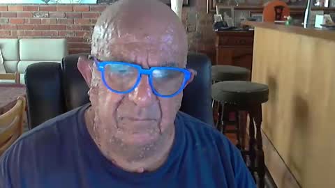 Snapshot of patvac chatting on 12/11/24, 04:49 patvac online show from 12/11/24, 04:49