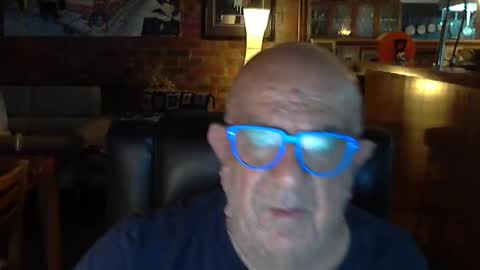 Snapshot of patvac chatting on 12/14/24, 01:05 patvac online show from 12/14/24, 01:05