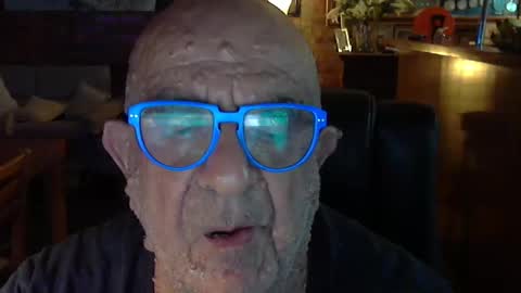 Snapshot of patvac chatting on 12/27/24, 01:50 patvac online show from 12/27/24, 01:50