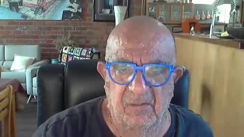 Snapshot of patvac chatting on 01/06/25, 10:58 patvac online show from 01/06/25, 10:58