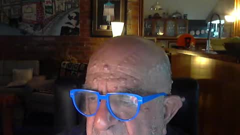 Snapshot of patvac chatting on 01/09/25, 01:35 patvac online show from 01/09/25, 01:35
