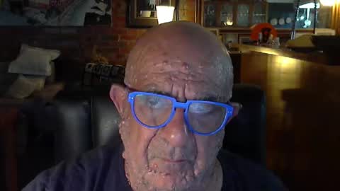 Snapshot of patvac chatting on 01/12/25, 01:48 patvac online show from 01/12/25, 01:48