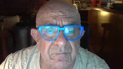 Snapshot of patvac chatting on 01/22/25, 02:03 patvac online show from 01/22/25, 02:03