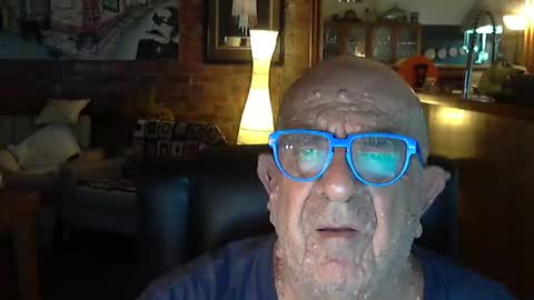 Snapshot of patvac chatting on 01/30/25, 01:42 patvac online show from 01/30/25, 01:42