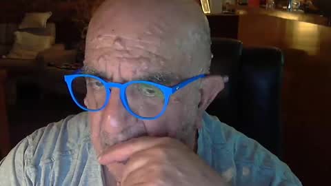 Snapshot of patvac chatting on 02/19/25, 12:55 patvac online show from 02/19/25, 12:55