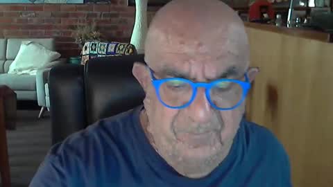 Snapshot of patvac chatting on 02/26/25, 10:42 patvac online show from 02/26/25, 10:42