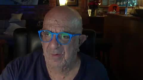 Snapshot of patvac chatting on 03/01/25, 12:45 patvac online show from 03/01/25, 12:45