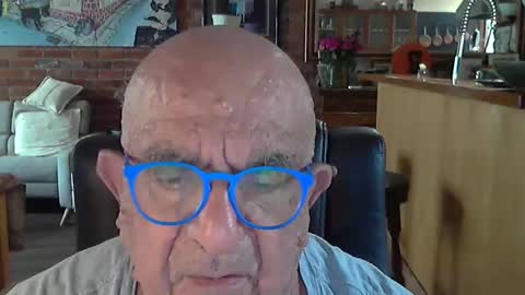 Snapshot of patvac chatting on 03/05/25, 11:38 patvac online show from 03/05/25, 11:38