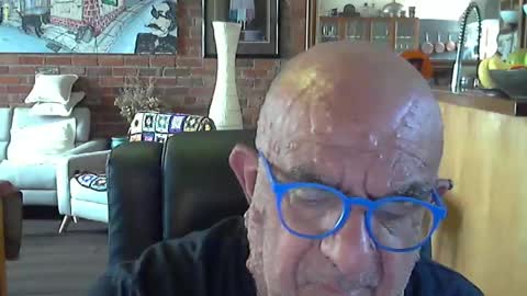 Snapshot of patvac chatting on 03/07/25, 11:38 patvac online show from 03/07/25, 11:38