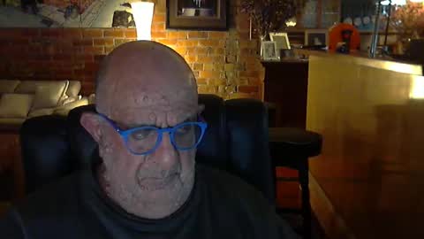 Snapshot of patvac chatting on 10/06/25, 01:19 patvac online show from 10/06/25, 01:19