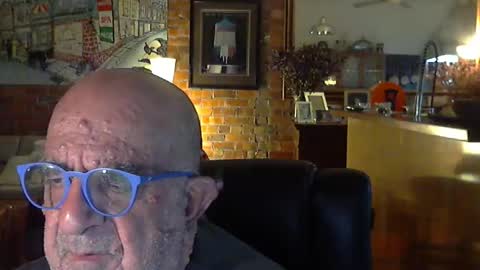 Snapshot of patvac chatting on 10/13/25, 02:50 patvac online show from 10/13/25, 02:50