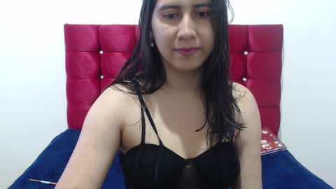 pau_gomez_0809 online show from 01/04/25, 09:52