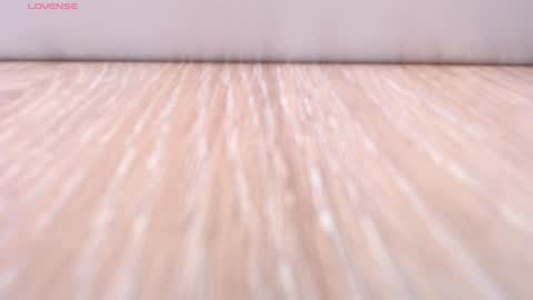 Snapshot of pau_heart chatting on 11/17/25, 05:19 Paulina online show from 11/17/25, 05:19