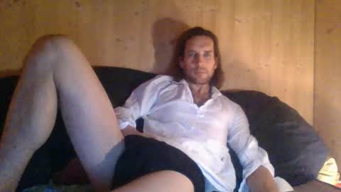 Snapshot of paueriwan chatting on 12/14/24, 09:56 paueriwan online show from 12/14/24, 09:56