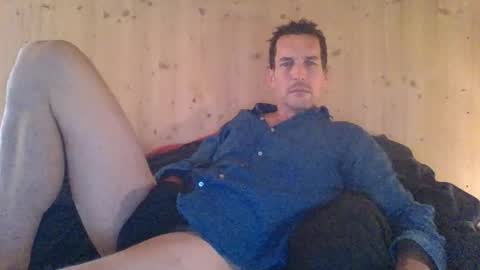 Snapshot of paueriwan chatting on 11/10/25, 10:03 paueriwan online show from 11/10/25, 10:03