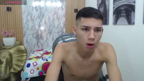 Snapshot of paul_ponce chatting on 10/19/25, 12:39 PAUL online show from 10/19/25, 12:39