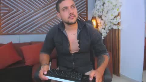 Snapshot of paul_rivera chatting on 09/19/25, 09:59 Paul Rivera online show from 09/19/25, 09:59