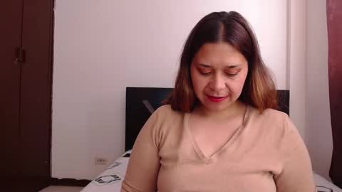 PAULA online show from 09/15/25, 05:13