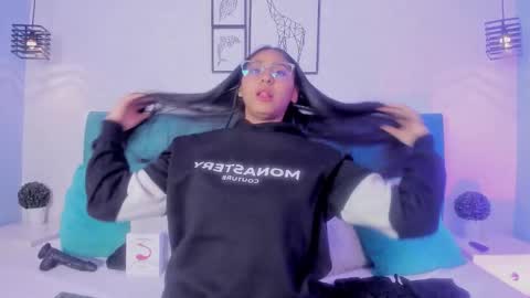 Snapshot of paulacastilla chatting on 11/05/25, 12:16 Pau online show from 11/05/25, 12:16