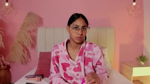 Snapshot of paulacastilla chatting on 11/07/25, 04:12 Pau online show from 11/07/25, 04:12