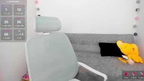 Snapshot of paulette65 chatting on 11/05/25, 12:10 PAU online show from 11/05/25, 12:10